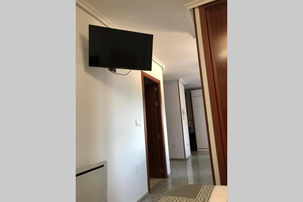 Estudio Tipo Loft En El Centro De Мугардос Экстерьер фото